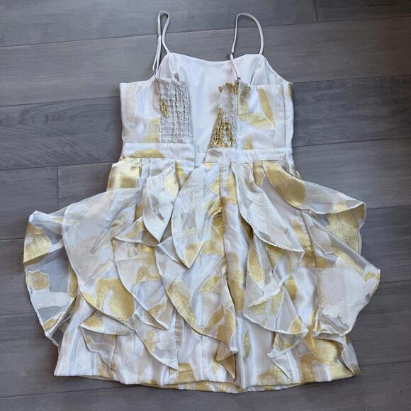 Willa Story Gold Metallic Ruffle Mini Dress Size S - Picture 4 of 7